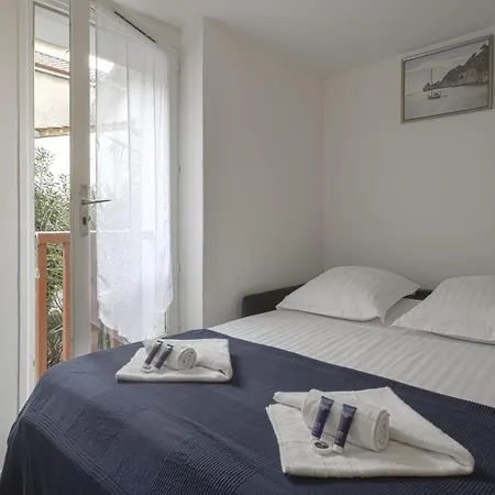 Studio 150m From The - - Welkeys Apartment *